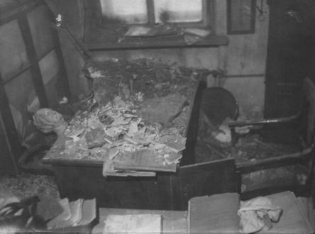 Разрушения в помещении Научного архива. 1944&nbsp;г.